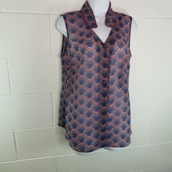 Cabi 3620 fan high collar sleeveless blouse - Picture 11 of 12